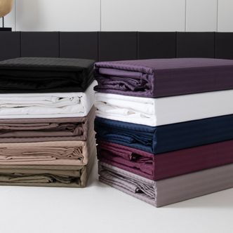 Комплект постельного белья Страйп Сатин Однотонный на резинке CTR034